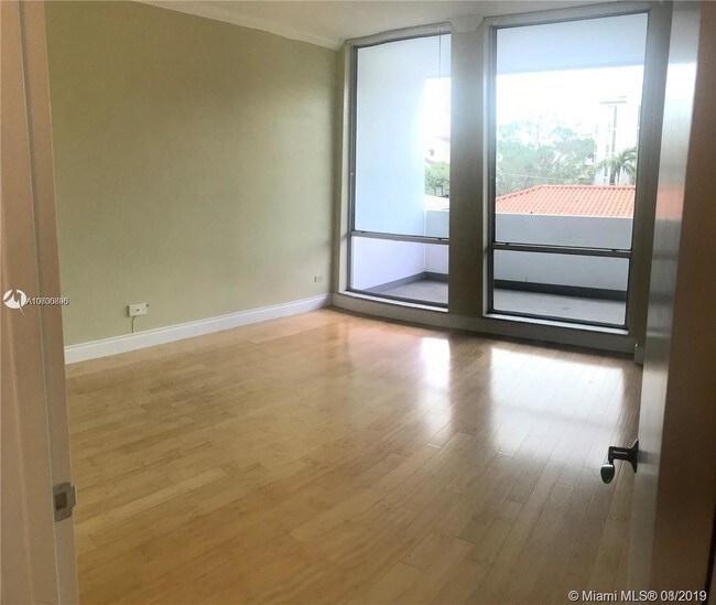 Foto del edificio - 700 Biltmore Way