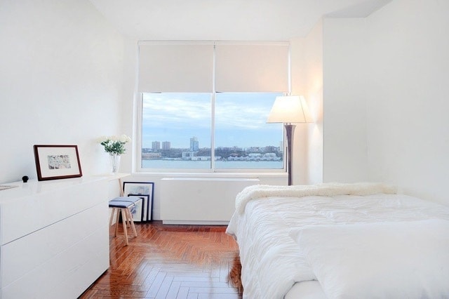 Primary Photo - 200 Riverside Blvd