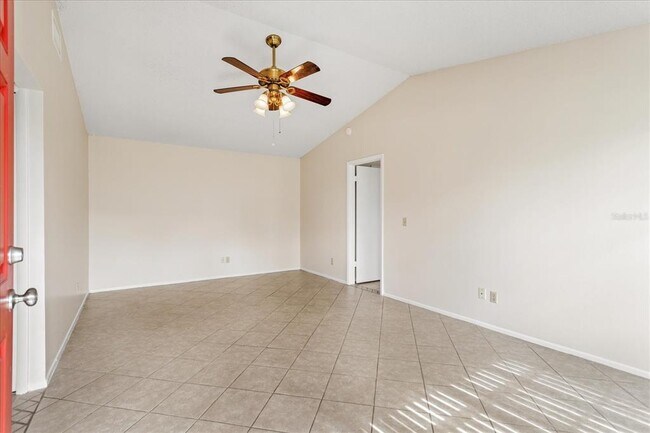 Foto del edificio - 2481 Fielding Ct