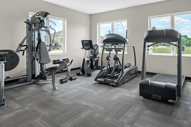 Fitness Center - Forest Creek Apartments