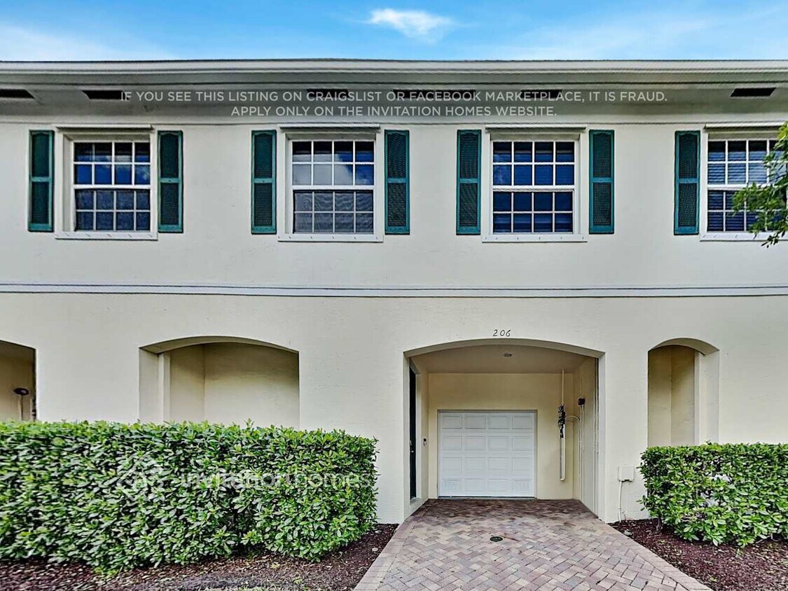 Foto principal - 206 SW 7th Ct