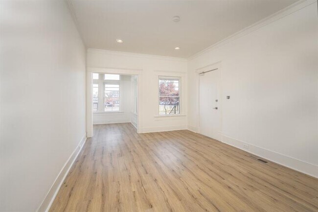 Foto del edificio - 600 Parkway Dr NE