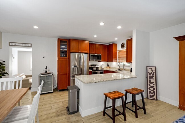 Foto del edificio - 401 NW 21st Ct