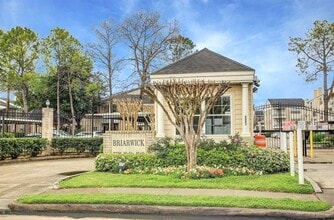 Building Photo - 2750 Holly Hall St
