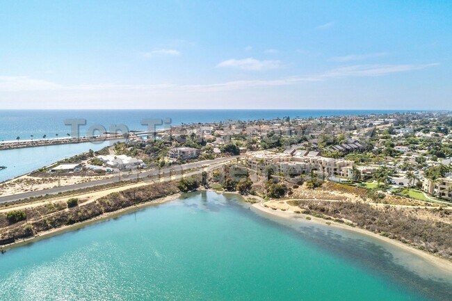 Foto del edificio - ***Beautiful 2 bed / 2 bath Townhome in Co...