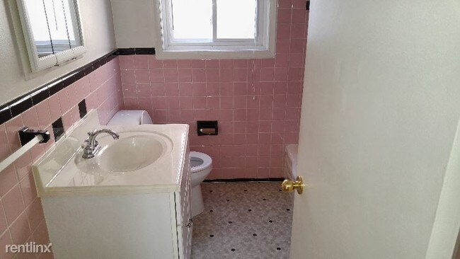 Foto del edificio - 11572 Grant St