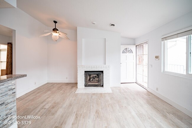 Building Photo - 4344 Montalvo St