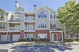 Building Photo - 8102 Woodland Ln