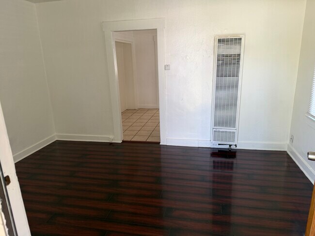 sala de estar - 559 Lincoln Ave