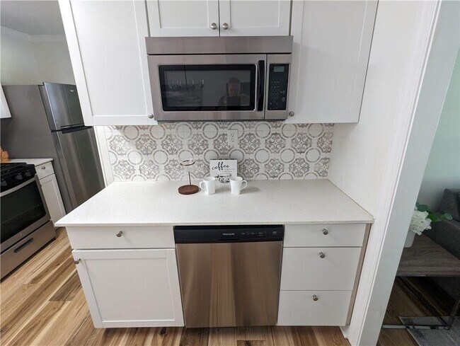 Foto del edificio - 1565 Whipporwill Dr SW