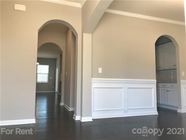 Foto del edificio - 17514 Harbor Rd