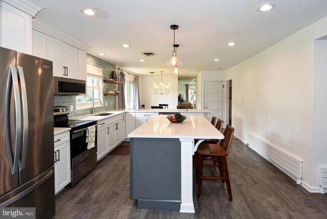 Building Photo - 2 Cinnamon Fern Rd