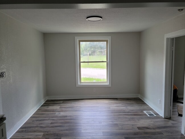 Living room - 1530 Smith St
