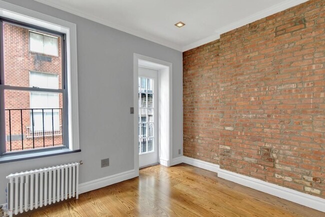 Foto del edificio - 225 E 23rd St