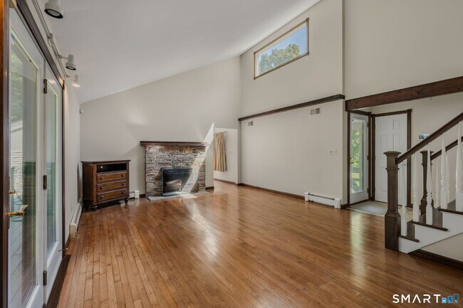 Building Photo - 82 Sill Ln