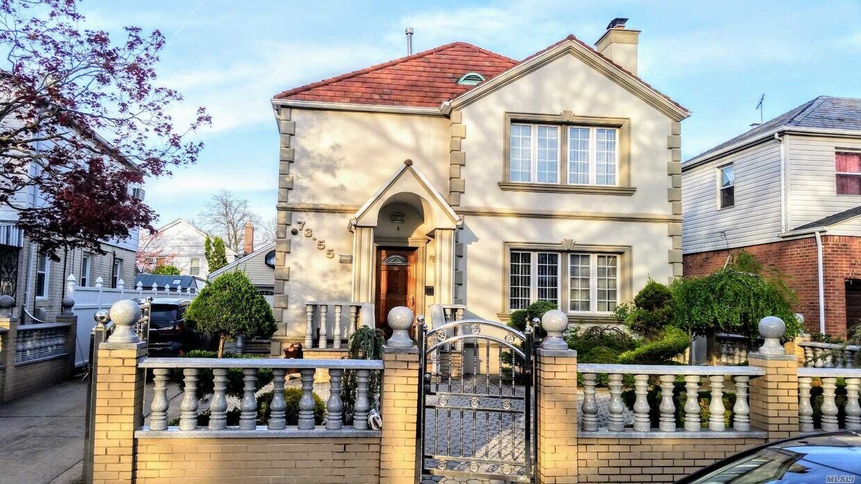 Foto principal - 73-55 194th St