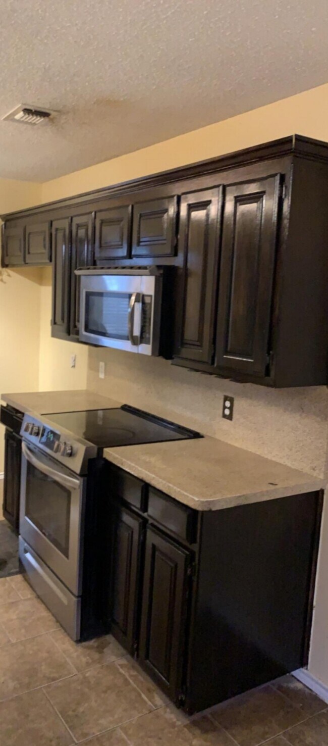 Building Photo - 112 Sunny Meadows Dr