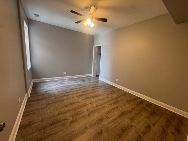 Foto del edificio - 525-527 N Homan Ave.