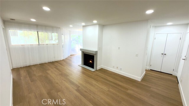 Building Photo - 839 Hayworth Ave