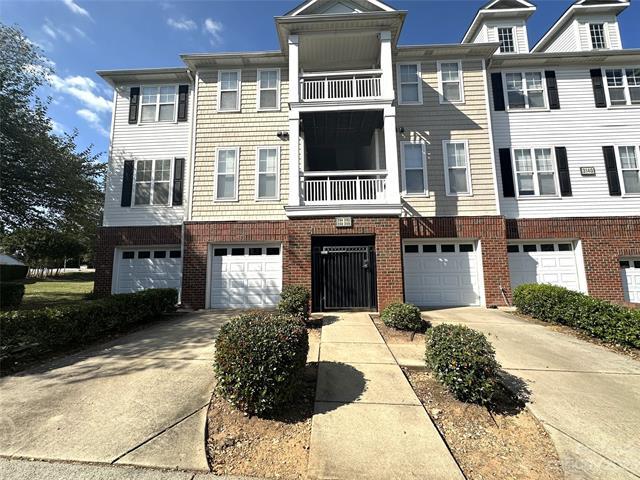 Primary Photo - 3164 Walnut Park Dr
