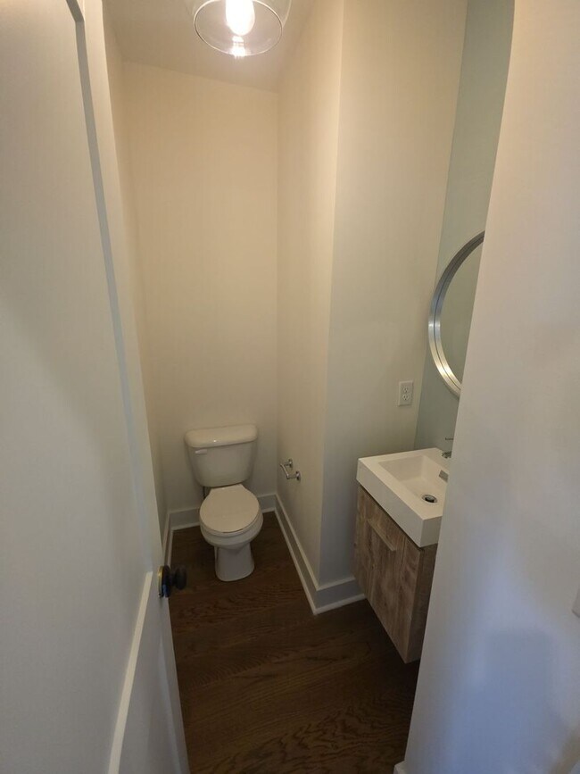 Foto del edificio - 4-Bedroom HOA Home with Pool Access Near Downtown Cookeville