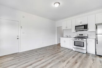 Building Photo - 701 W 48th St Building Photo - 701 W 48th St