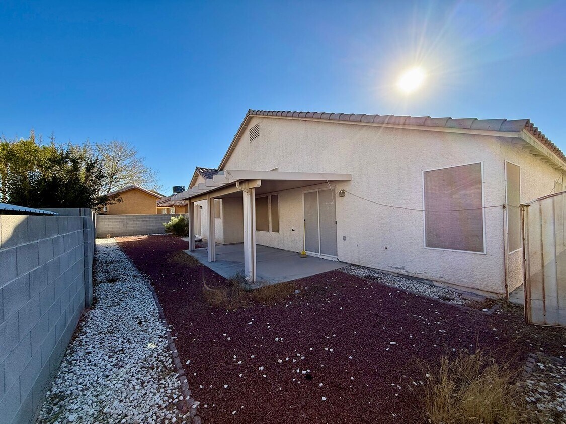 Foto del edificio - COMING SOON – SPACIOUS 4/BD 3/BA SINGLE-STORY HOME IN NORTH LAS VEGAS