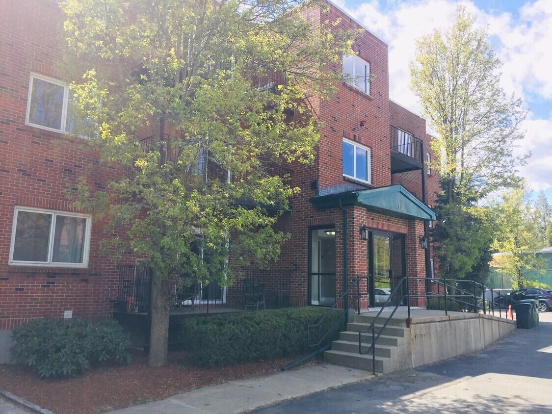 60 Broadlawn Park, Newton, MA 02467 Condo for Rent in Newton, MA