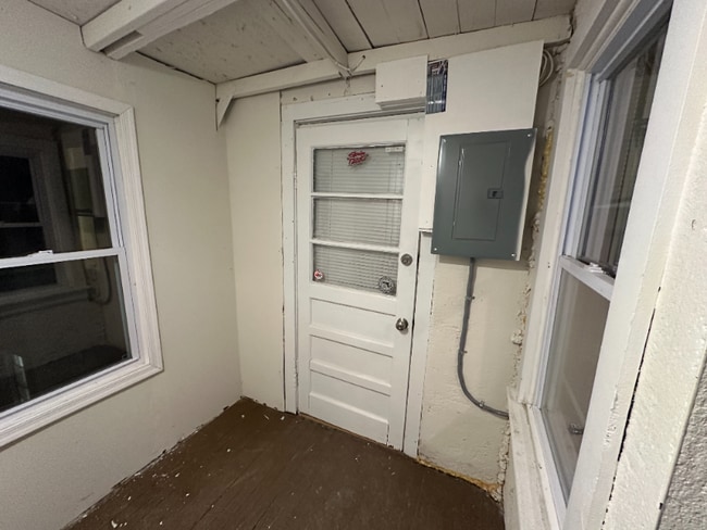 Building Photo - 381-383-383 S 3rd St