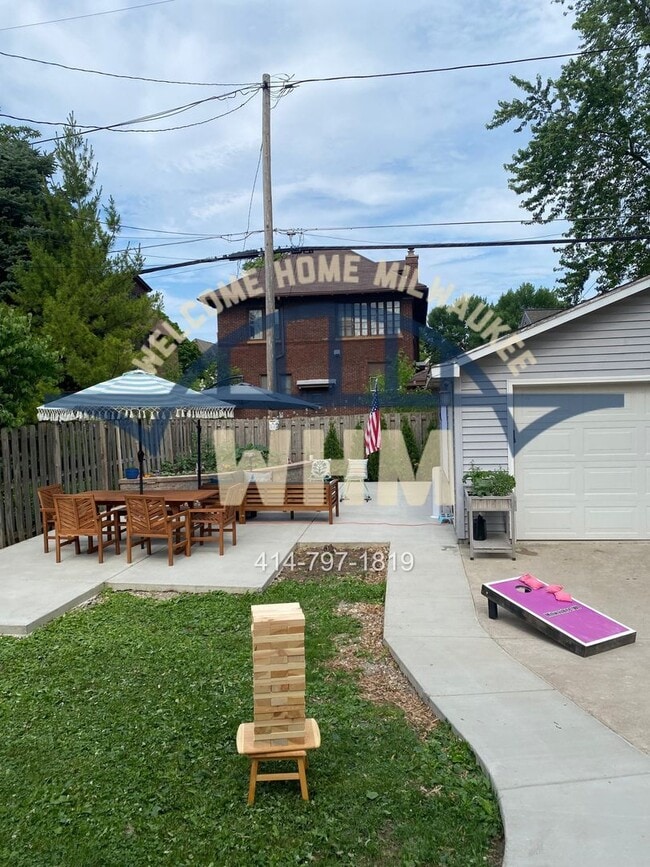 Building Photo - 3028 N Murray Ave