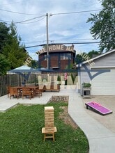 Building Photo - 3028 N Murray Ave