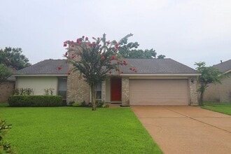 Building Photo - 1210 Strawberry Park Ln