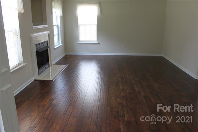 Building Photo - 5829 Coopers Ridge Ln