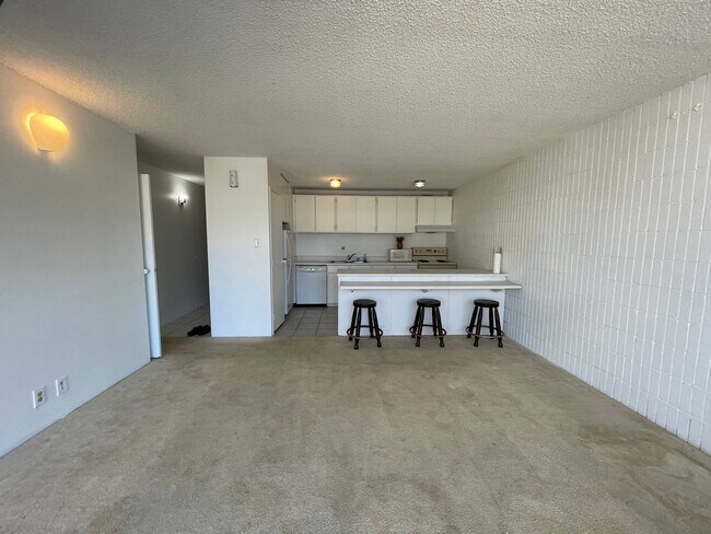Building Photo - Kinau Villa- 1 Bed, 1 Bath w/Spacious Lanai!