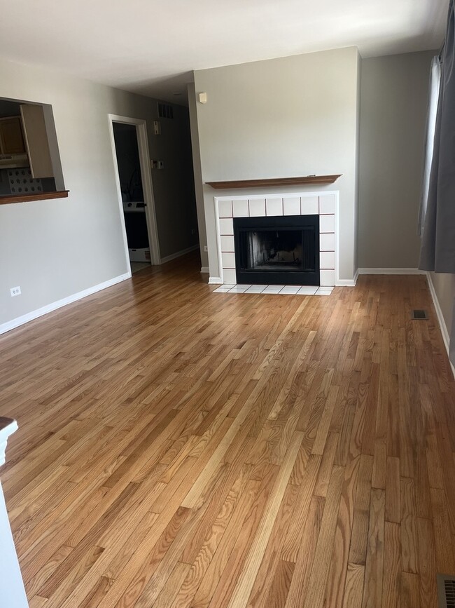 Building Photo - 12221 Fairway Cir