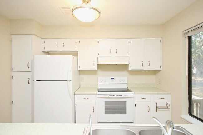 Foto del edificio - Pet Friendly Stonehenge Townhome With Base...