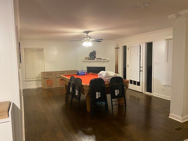 Foto del edificio - 801 Oriole Ln SE