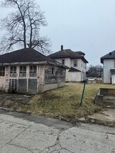 Building Photo - 406 E Market St