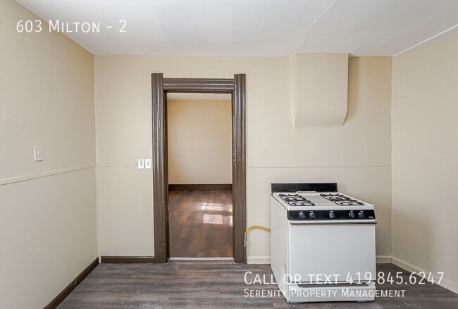 Building Photo - 603 Milton St