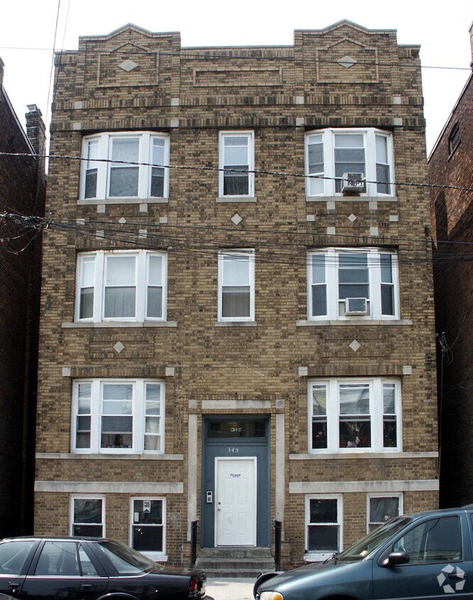 Foto del edificio - 345 Forrest St