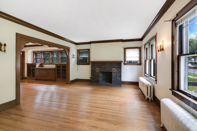 Foto del edificio - 3725 Columbus Ave