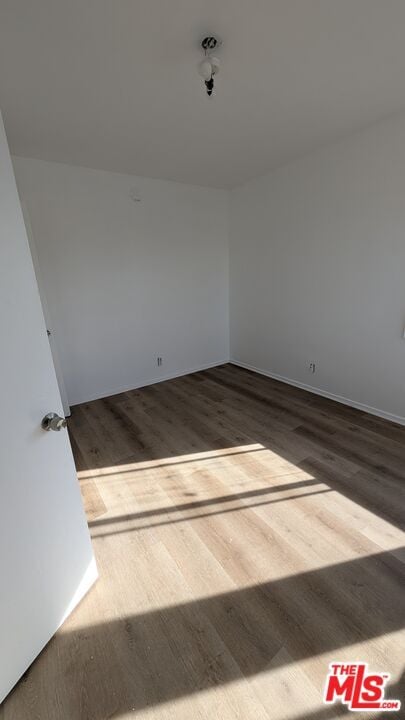 Foto del edificio - 6820 S Van Ness Ave