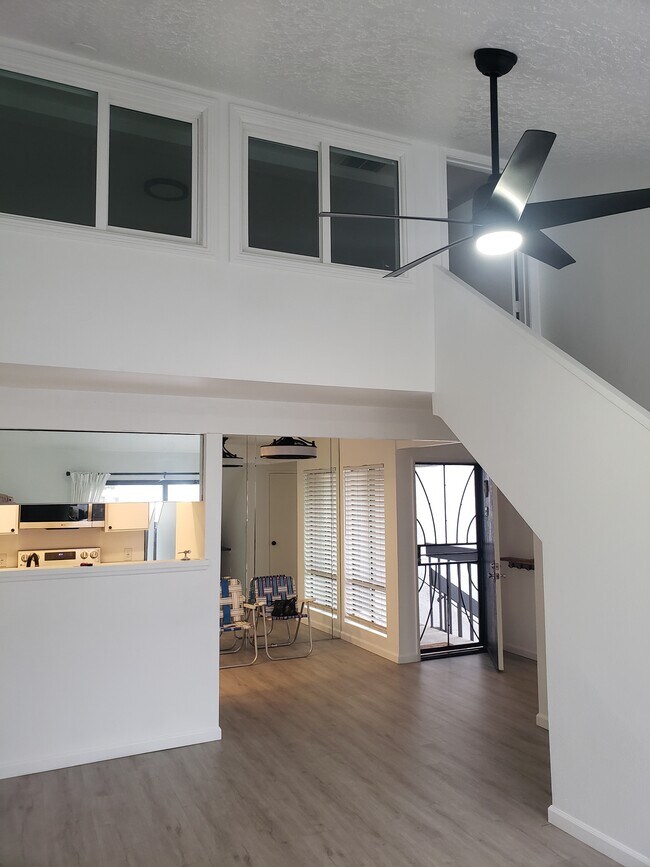 Foto del edificio - 2323 Huntington St