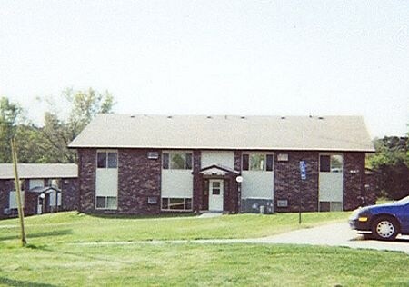 Building Photo - Oak Creek Apartments