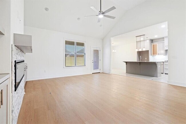 Foto del edificio - 7004 SW Basswood Ave