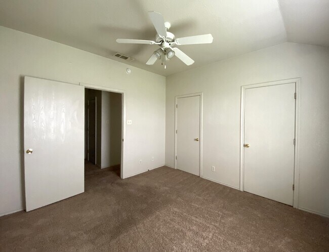 Foto del edificio - 3709 Littleleaf Dr