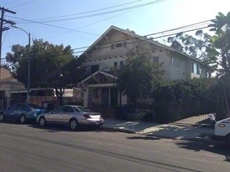 Foto del edificio - 914 W 17th St