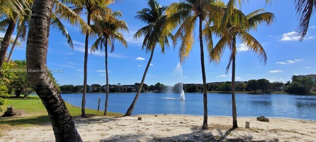 Foto del edificio - 9351 Fontainebleau Blvd