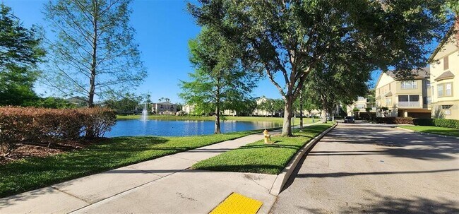 Foto del edificio - 2316 Grand Central Pkwy