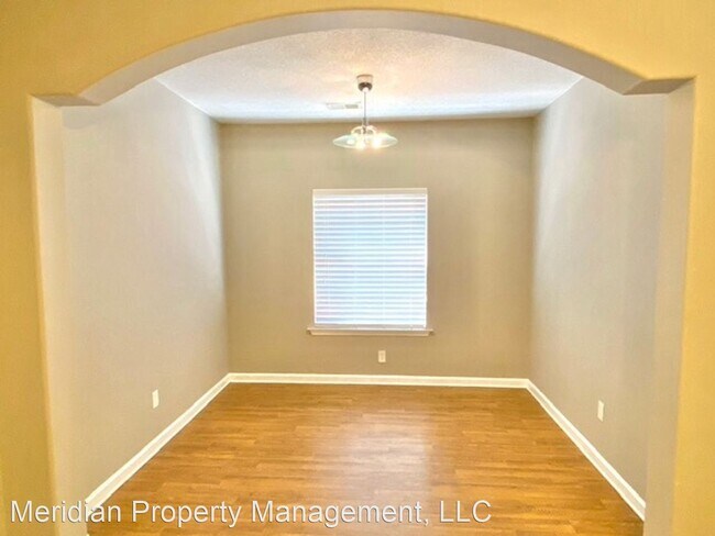 Building Photo - 10226 Sterling Ridge Dr